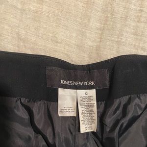 Jones of New York side, zip black size 12s trousers